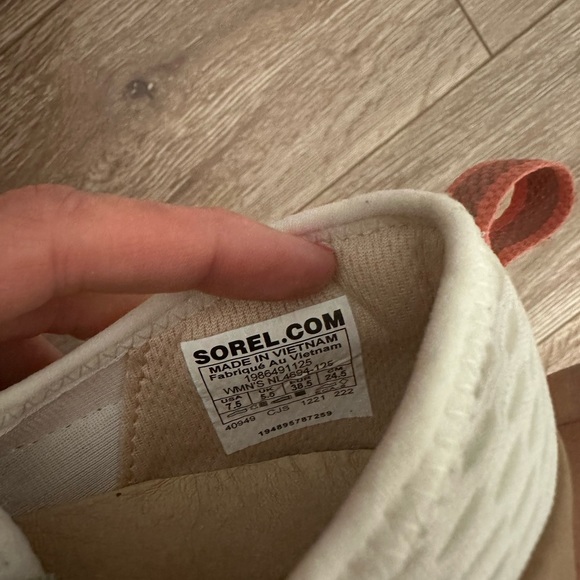 Sorel Shoes - Picture 4 of 4